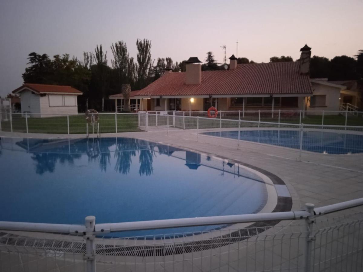 Bungalows Zaragoza Camping Экстерьер фото